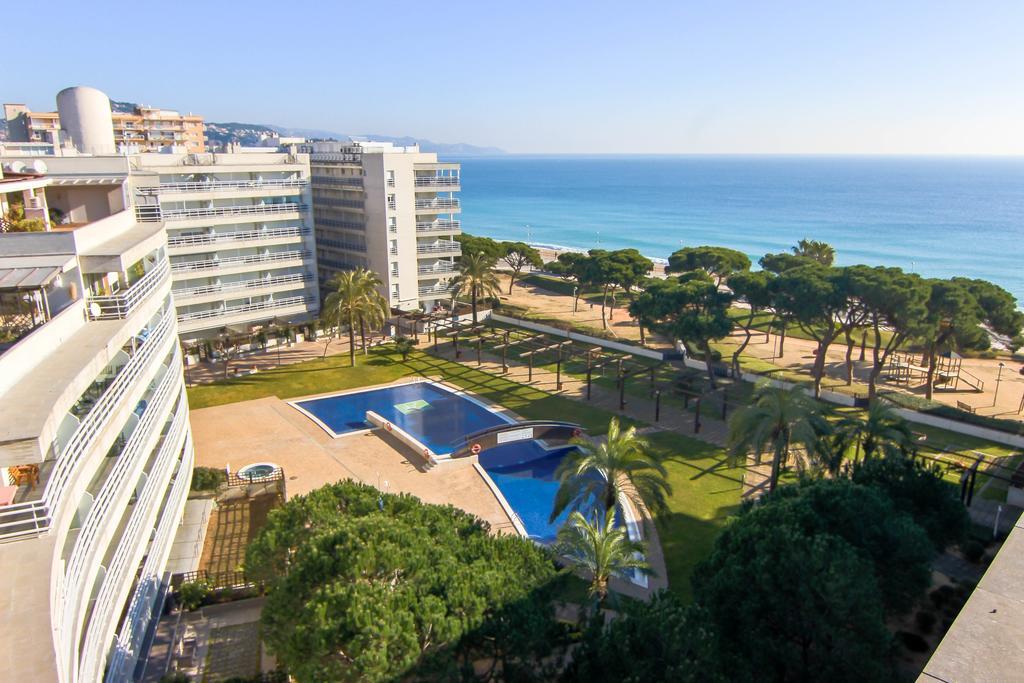 Beachfront Apartment With Pool And Garden S Abanell Blanes Exteriér fotografie