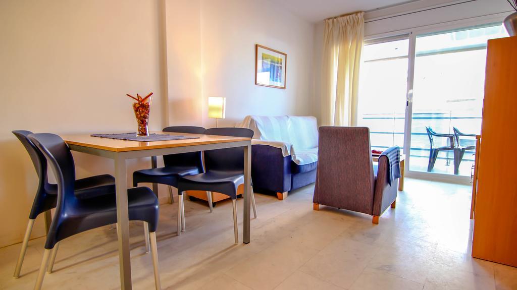 Beachfront Apartment With Pool And Garden S Abanell Blanes Pokoj fotografie