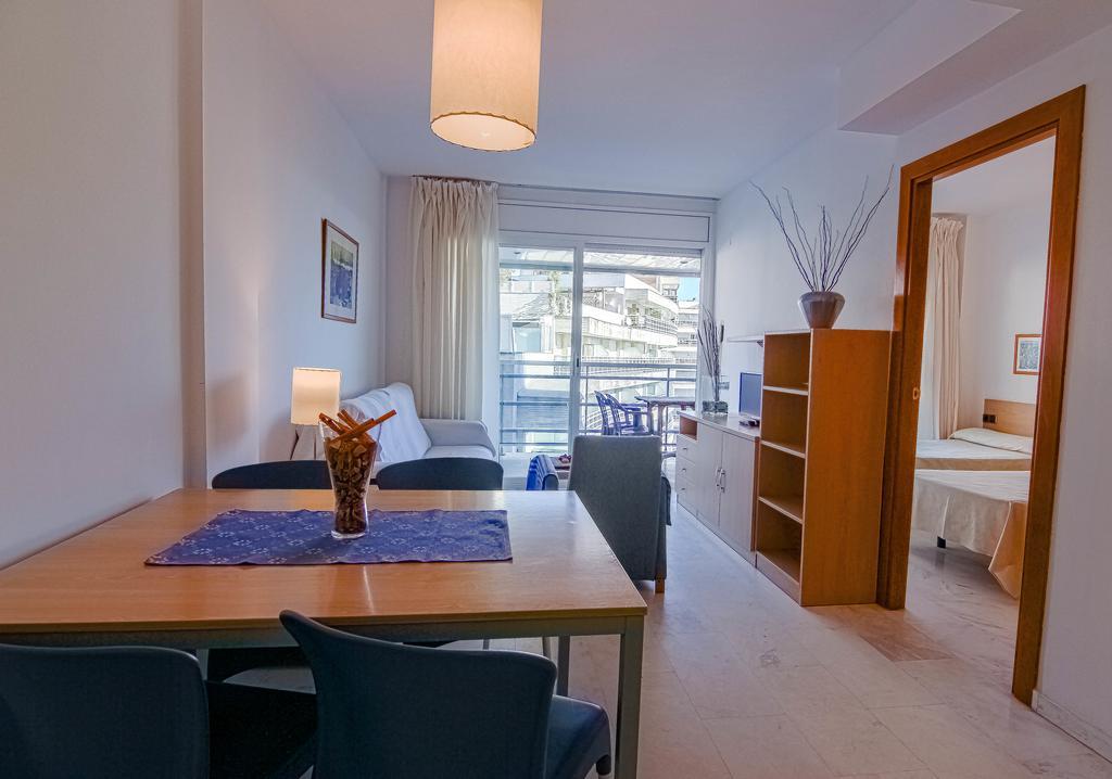 Beachfront Apartment With Pool And Garden S Abanell Blanes Pokoj fotografie