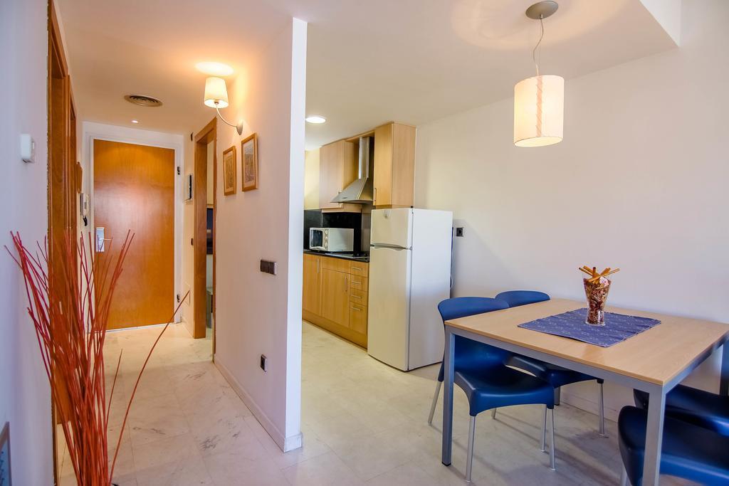 Beachfront Apartment With Pool And Garden S Abanell Blanes Pokoj fotografie