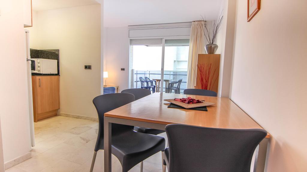 Beachfront Apartment With Pool And Garden S Abanell Blanes Pokoj fotografie