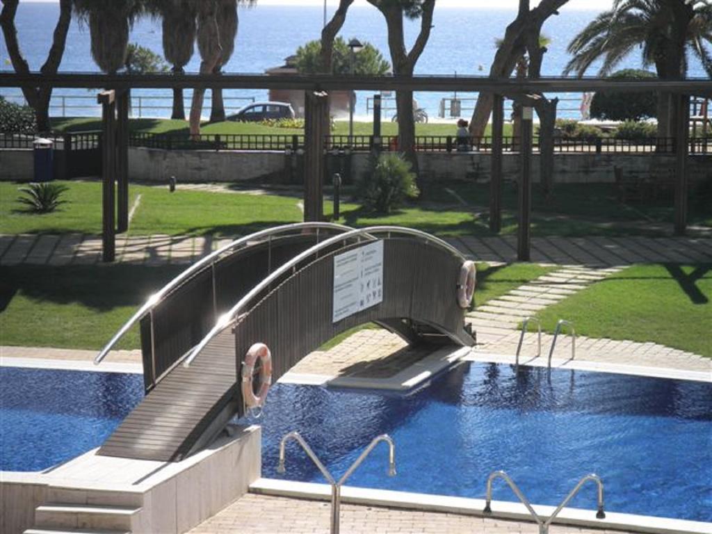 Beachfront Apartment With Pool And Garden S Abanell Blanes Exteriér fotografie