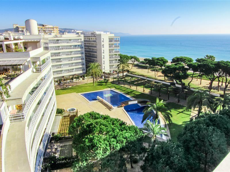 Beachfront Apartment With Pool And Garden S Abanell Blanes Exteriér fotografie